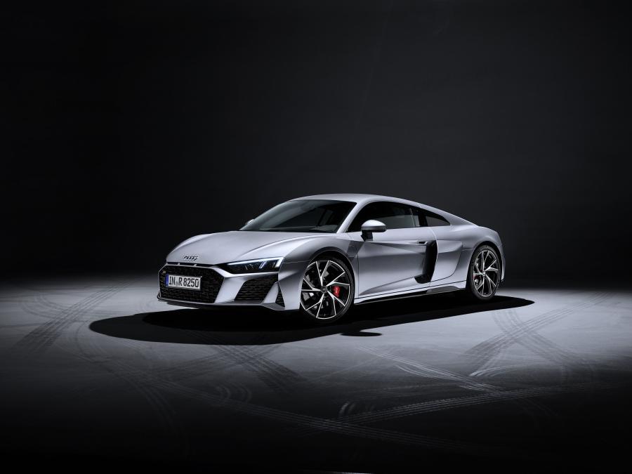  Audi R8 V10 RWD Coupe 2019 года  (WW) (фото 11 из 34)